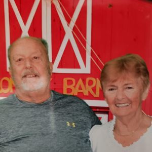 Meet your Posher, Dee